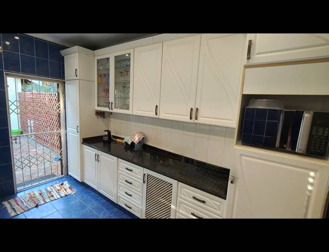 4 BEDROOM HOUSE FOR SALE IN DAWNCLIFFE